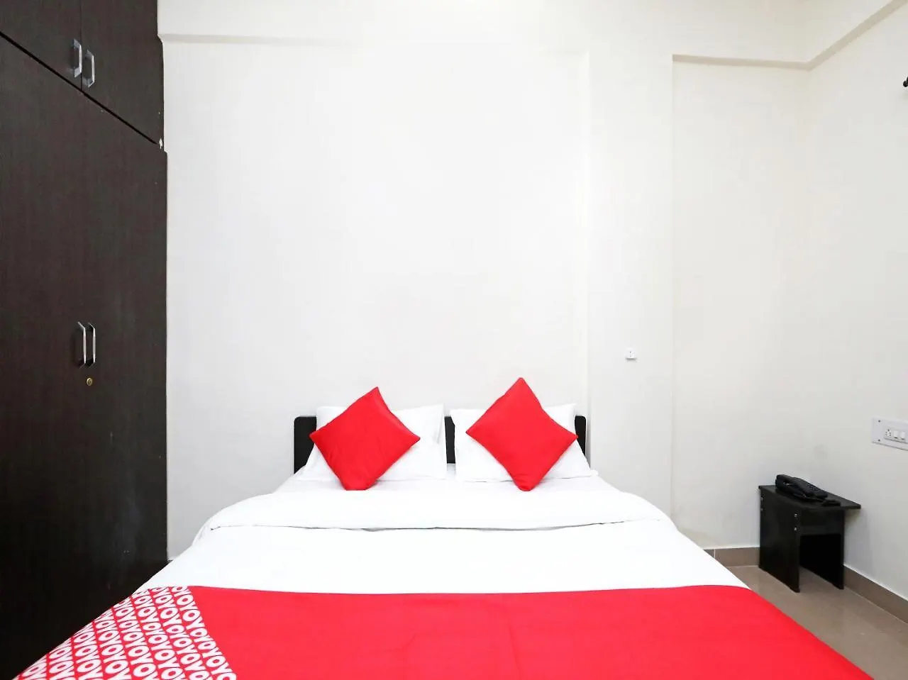 Hotel Oyo 24948 Golden Sands Mysore