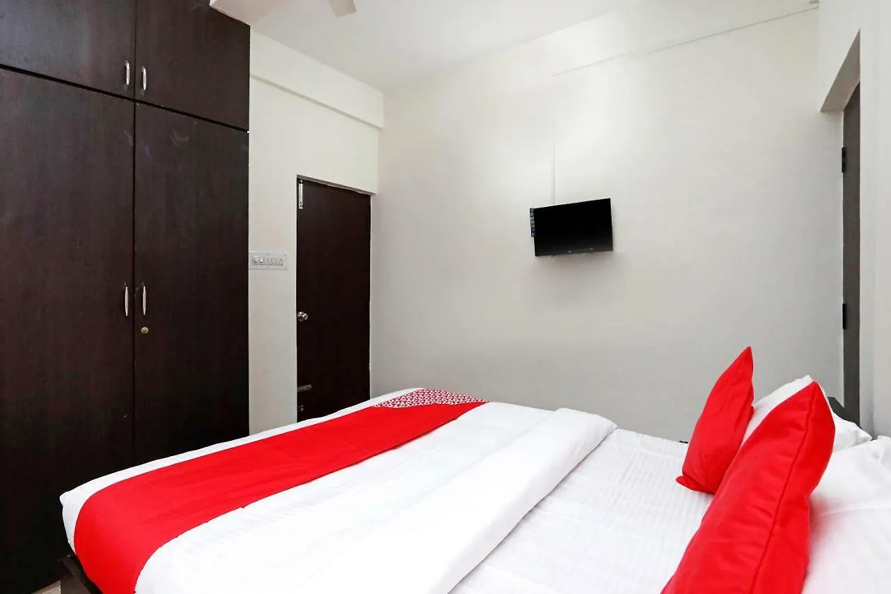 Oyo 24948 Golden Sands Mysore Hotel